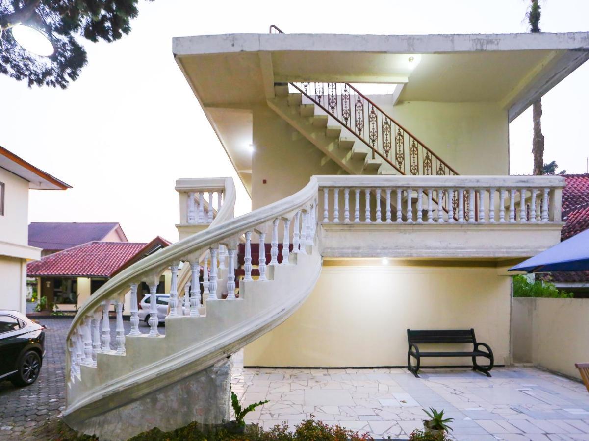 Oyo 93136 Hotel Santo Djaya 2 Bogor Buitenkant foto